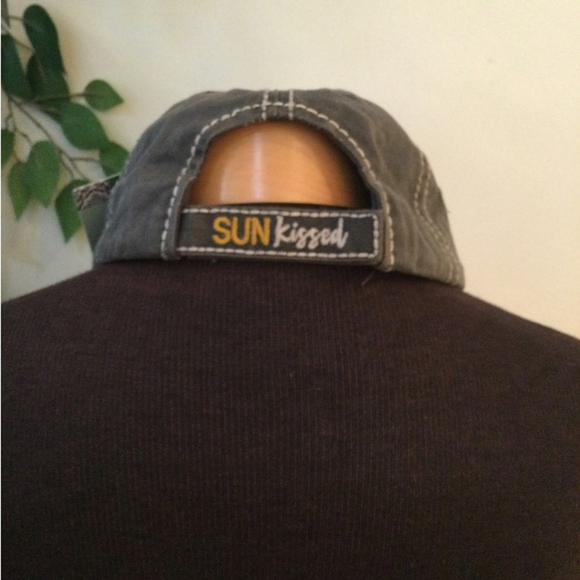 SOLD The Spring Shop Gray Distressed 'Sun Kissed' Cap One Size Fits Most - Picture 6 of 11